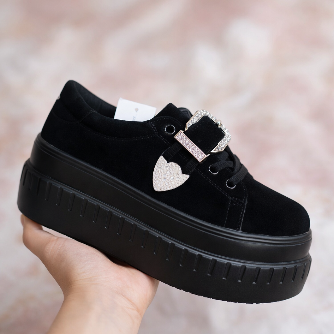 Zapatilla Hebilla Negra